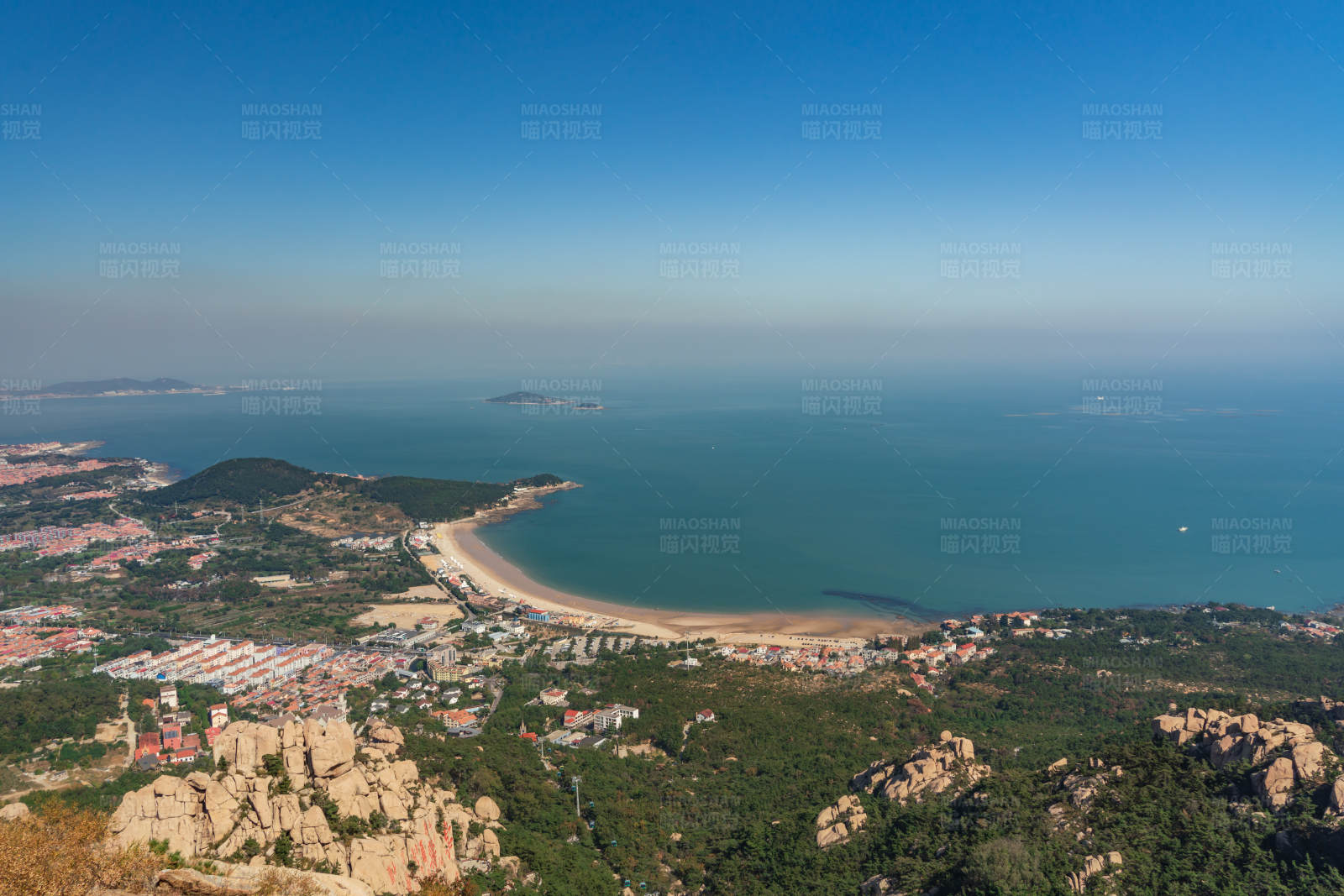 青岛崂山仰口景区绝美山海风光图片