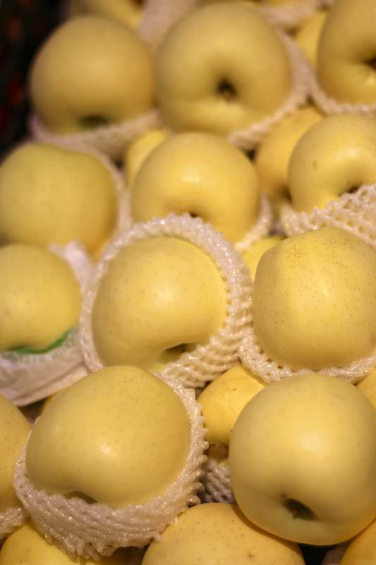 新鲜黄苹果图片