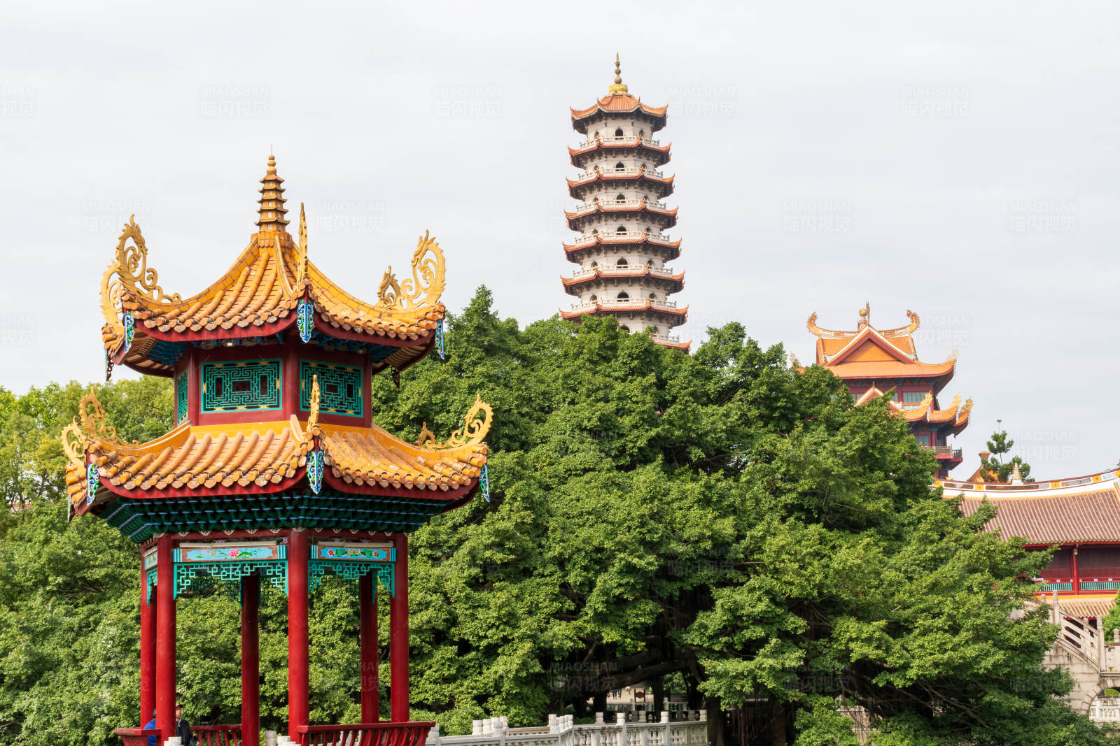 古塔与亭阁图片