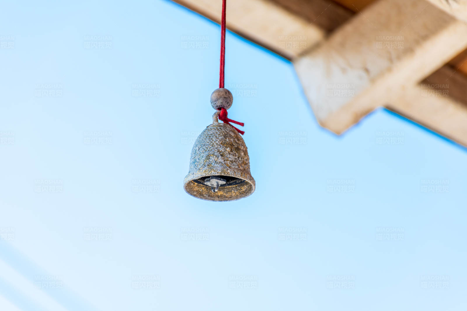 悬挂的风铃图片