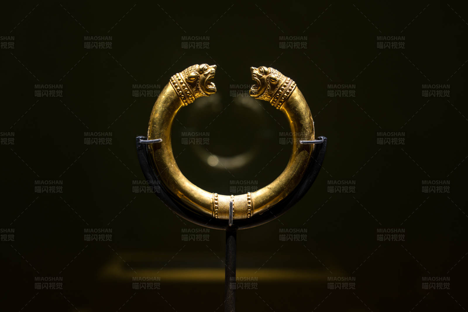 波斯黄金兽首授权环图片