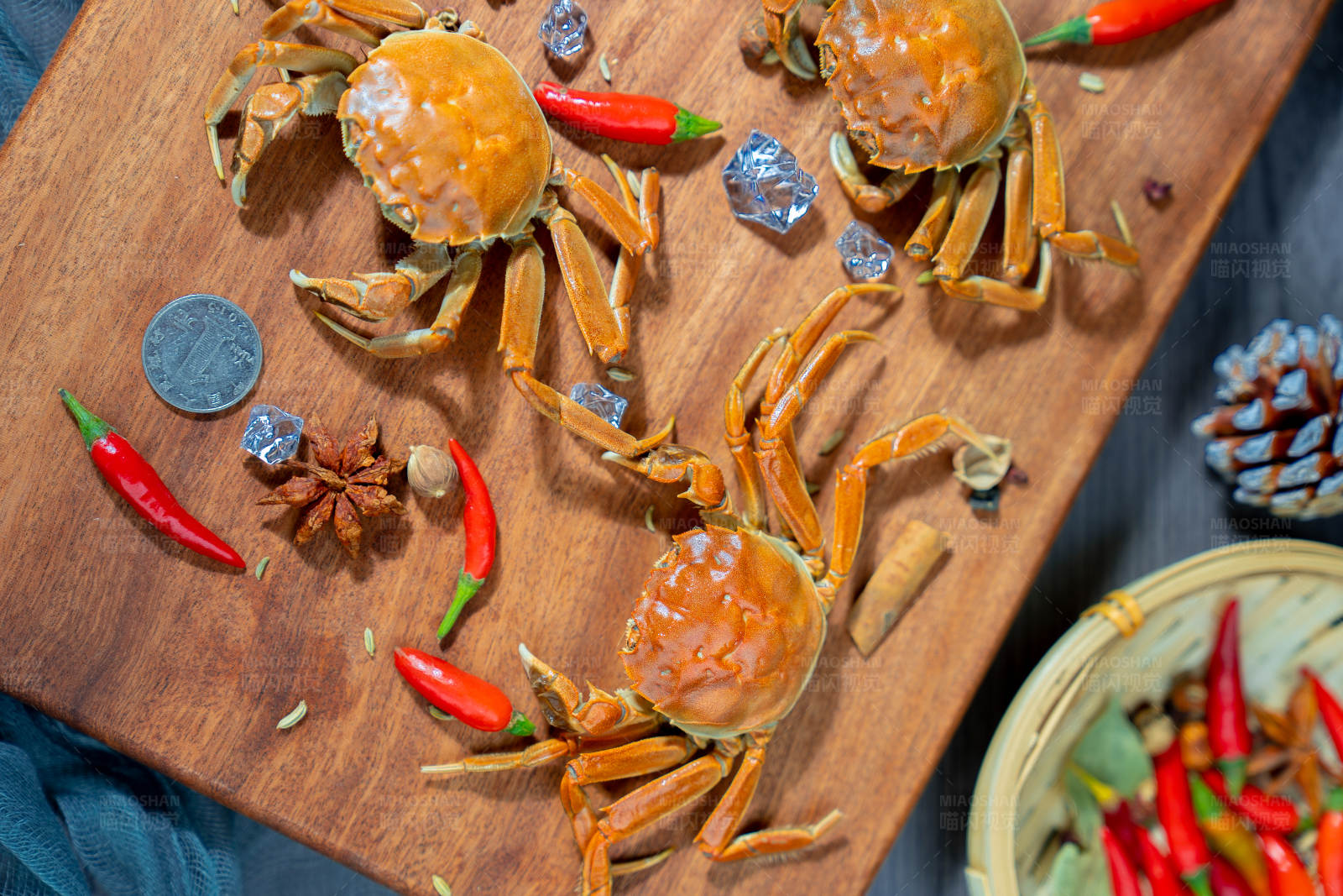 辣蟹美食展示图片