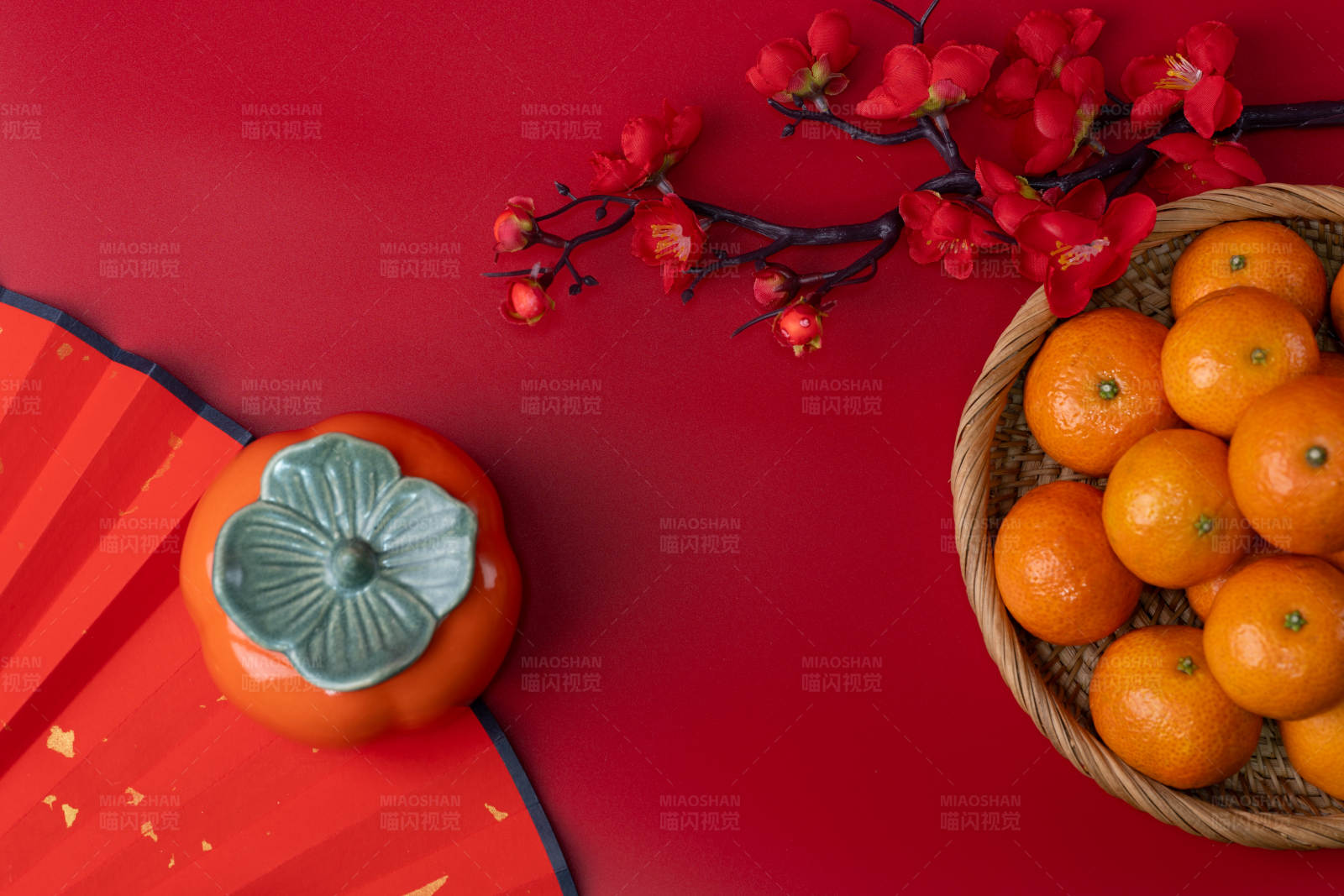 春节年货与柿子装饰图片