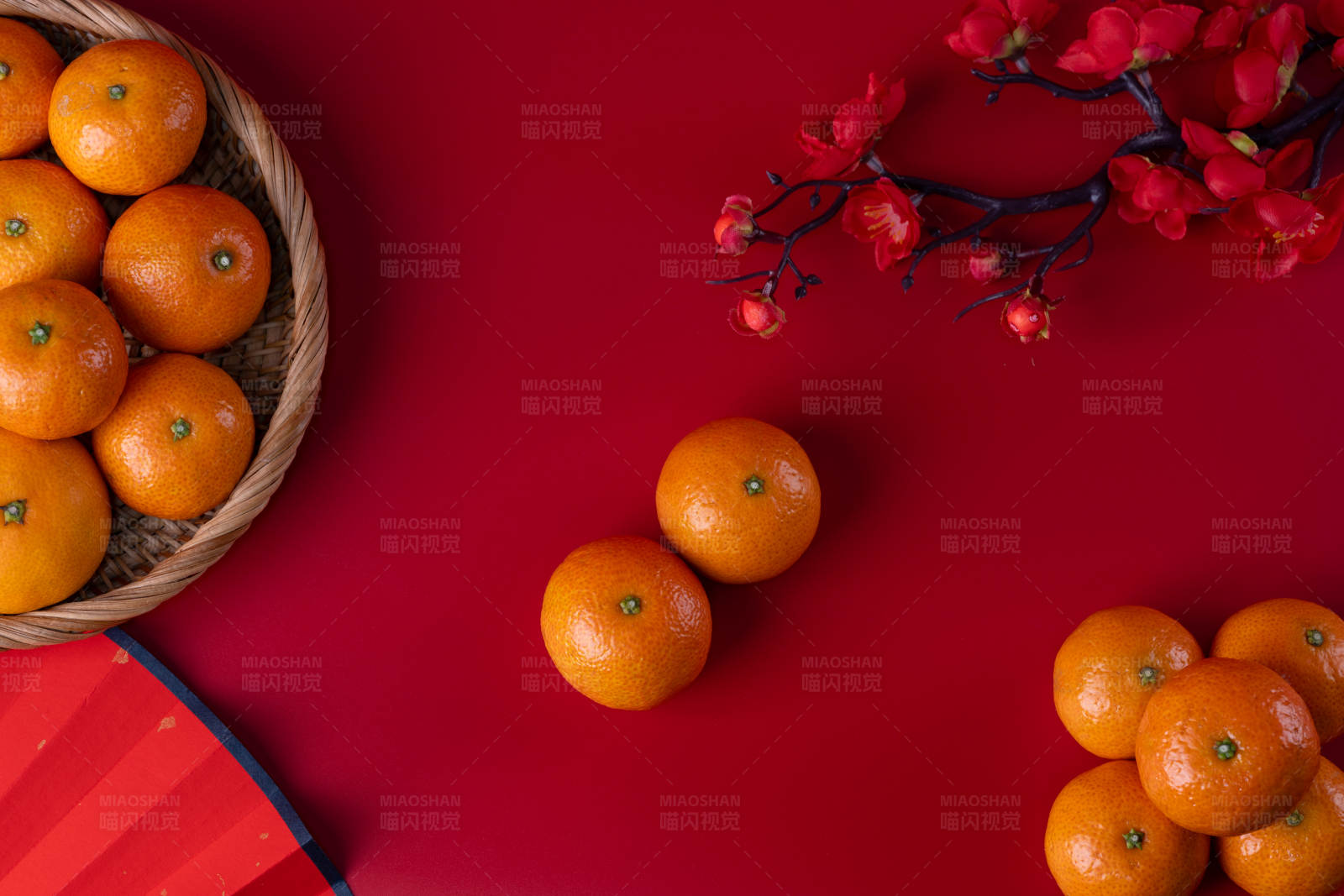 春节橙子与红包布置图片