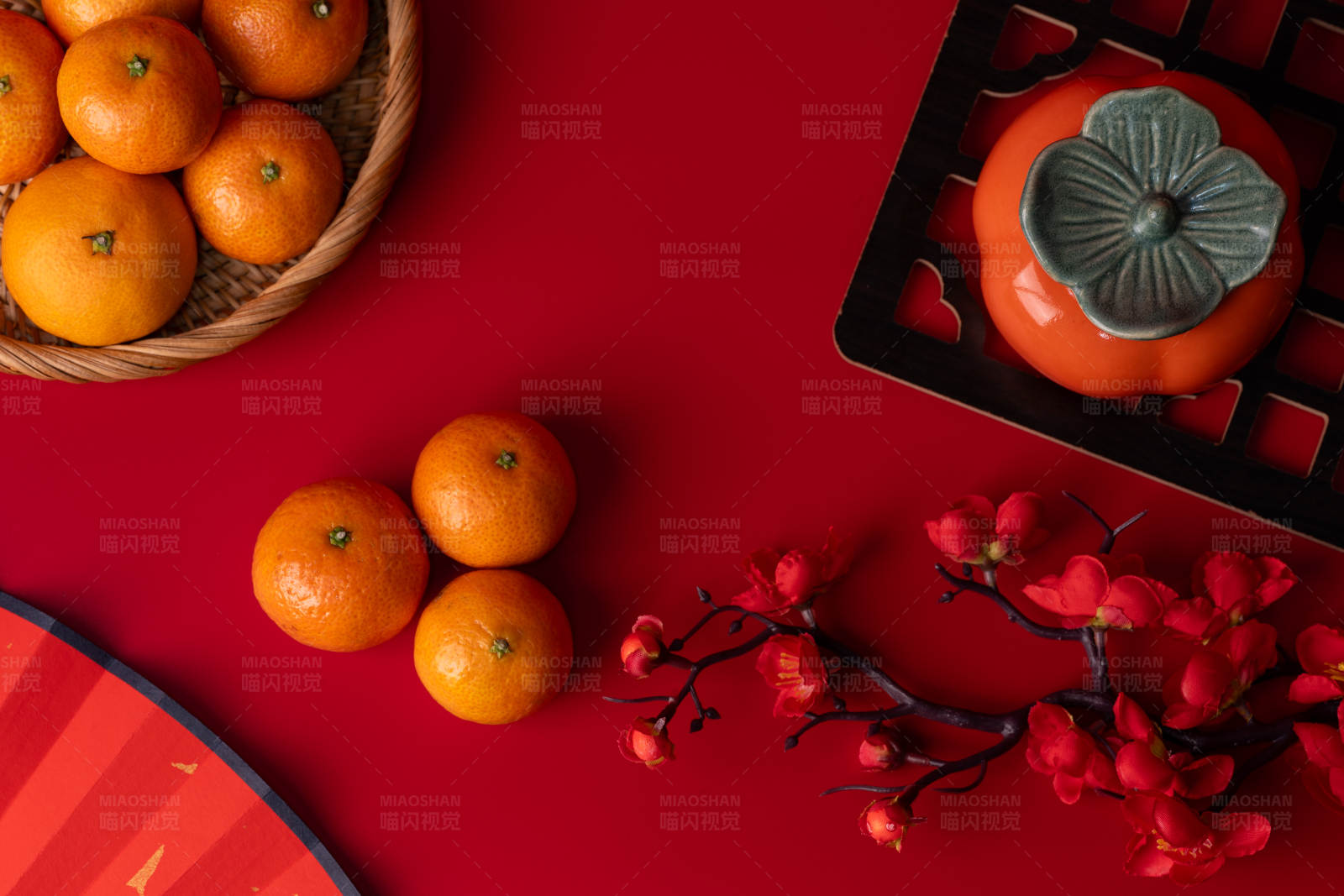 春节橙子和装饰品图片