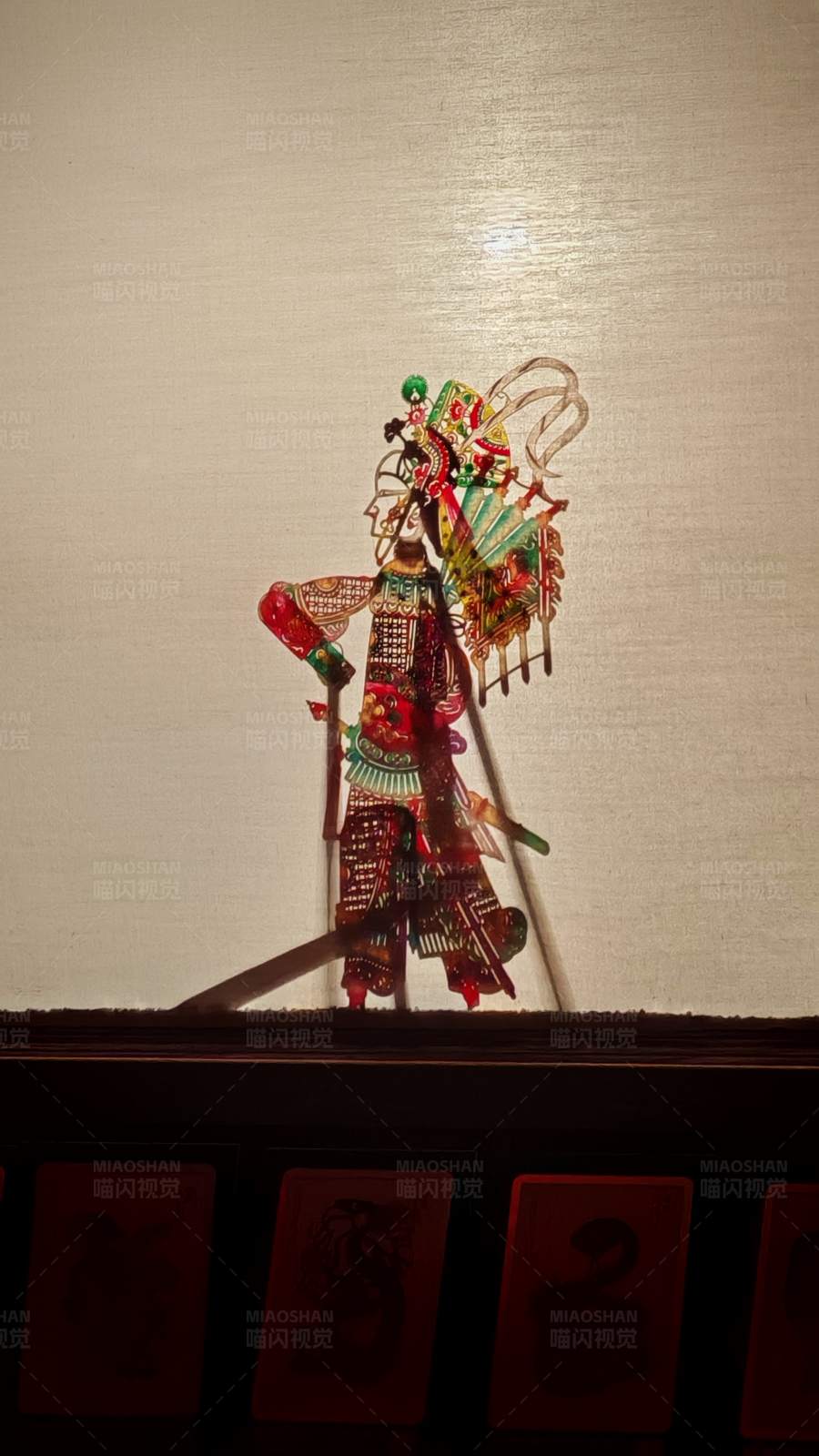 皮影戏人物剪影展示图片