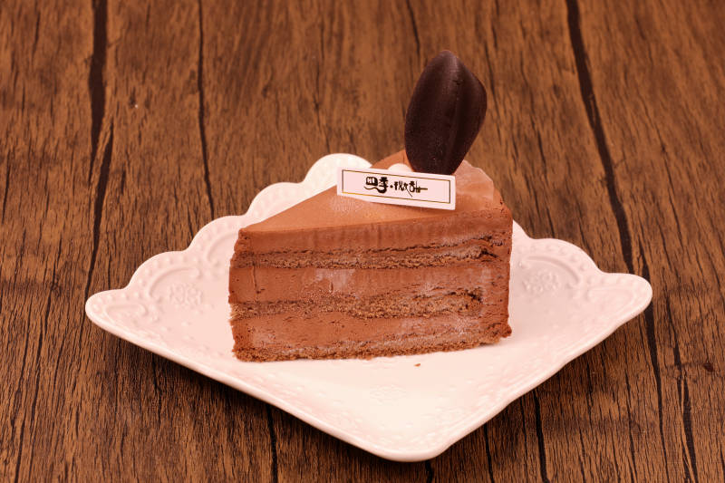 巧克力蛋糕切片图片