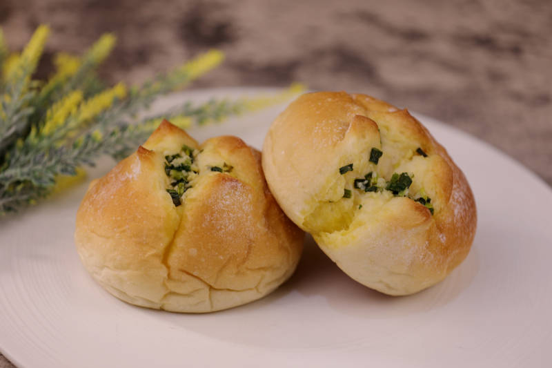 蒜香黄油面包图片