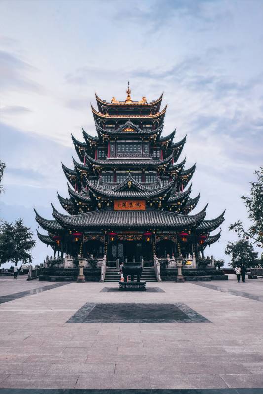 古塔雄风图片