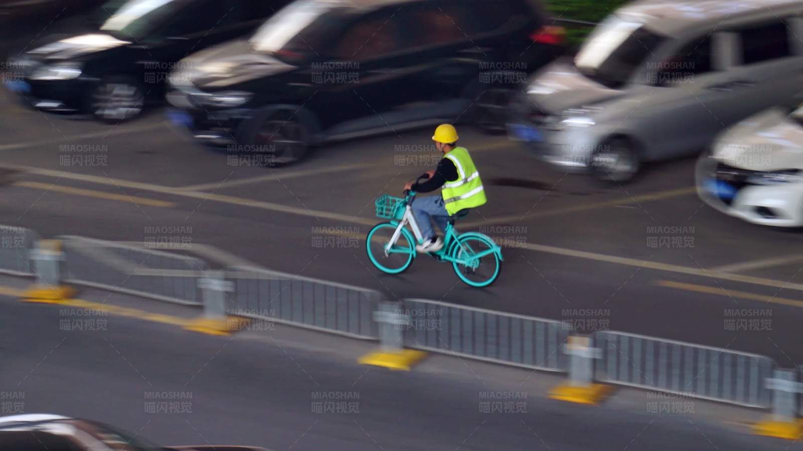 城市骑行者图片