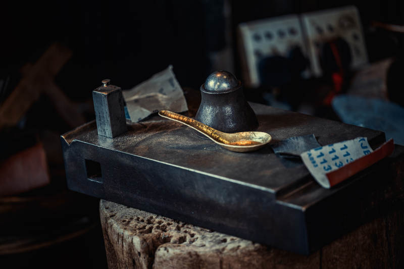 铁匠铺里的工具图片