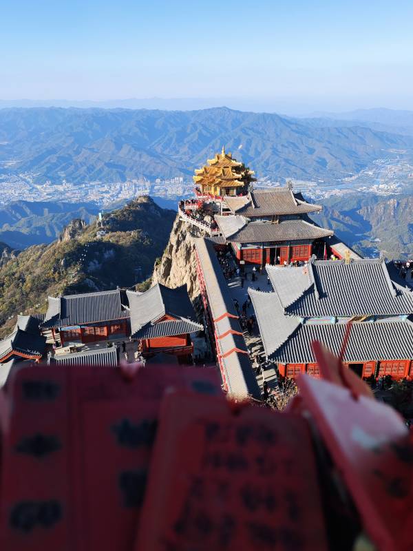 洛阳老君山山顶古建筑群图片