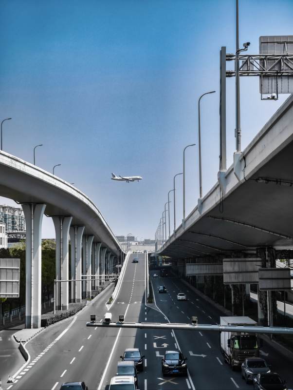 空中飞越的高速公路图片