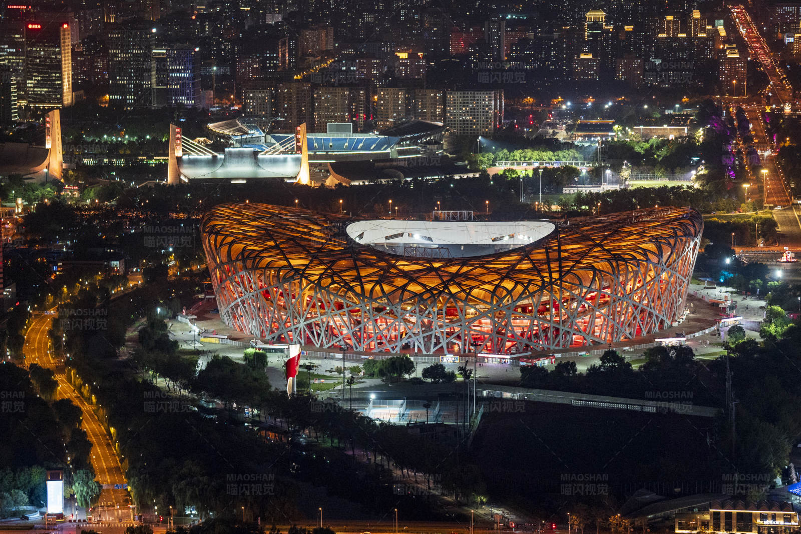 鸟巢夜景图片