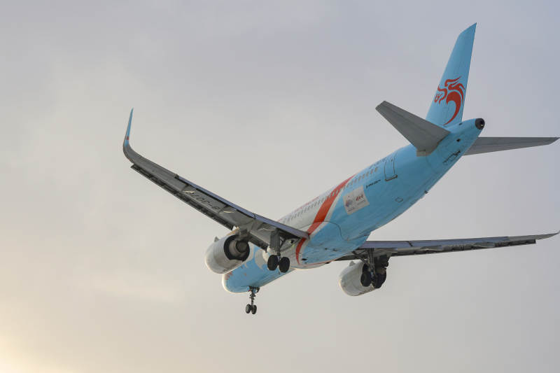 飞机起飞瞬间图片