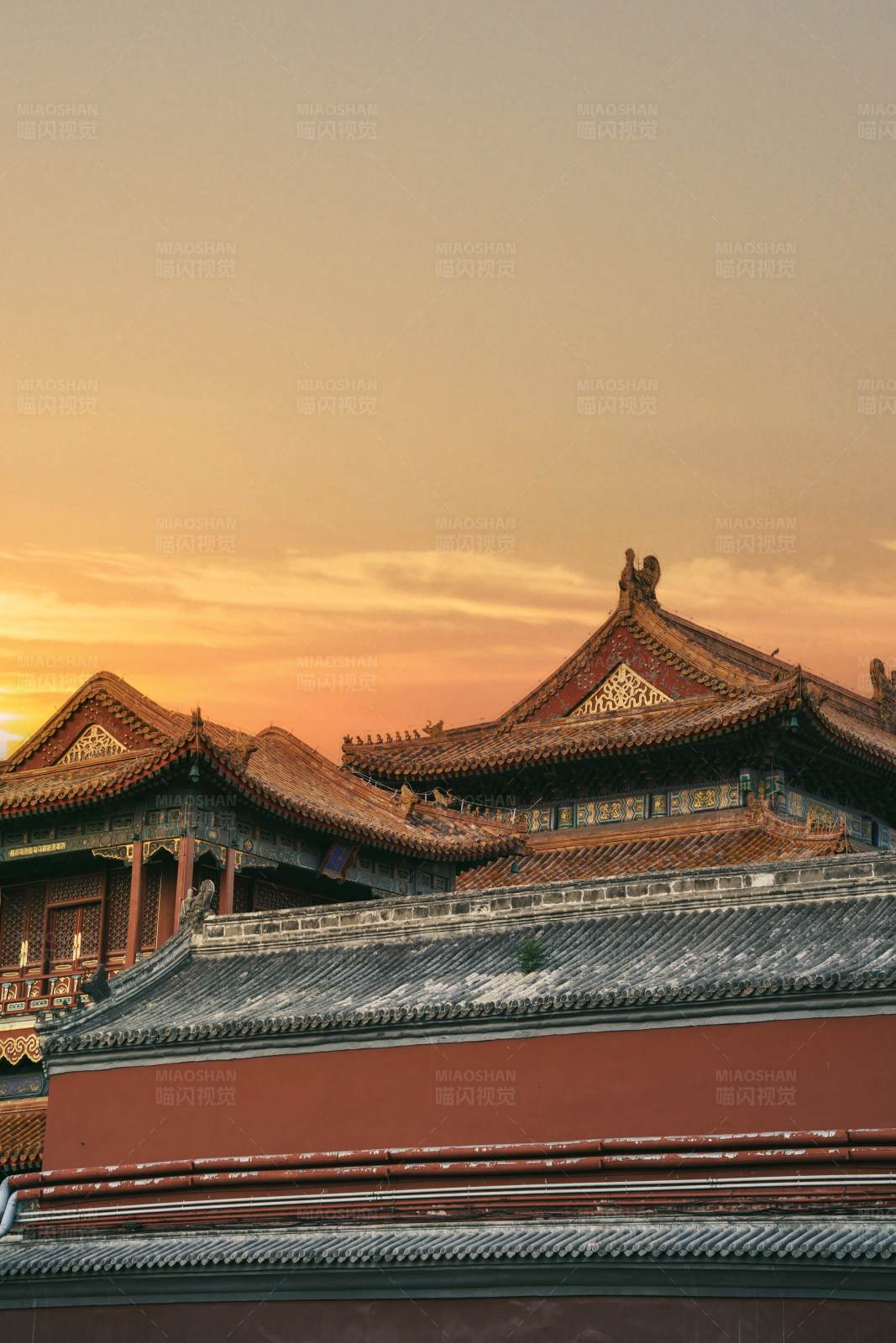 雍和宫落日图片