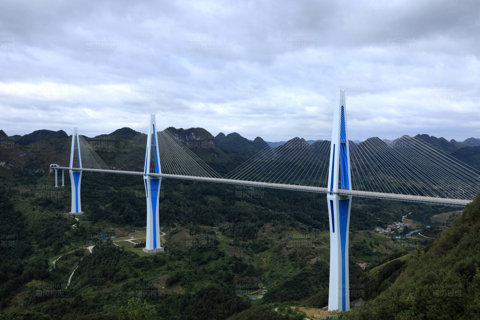 贵州平塘特大桥图片