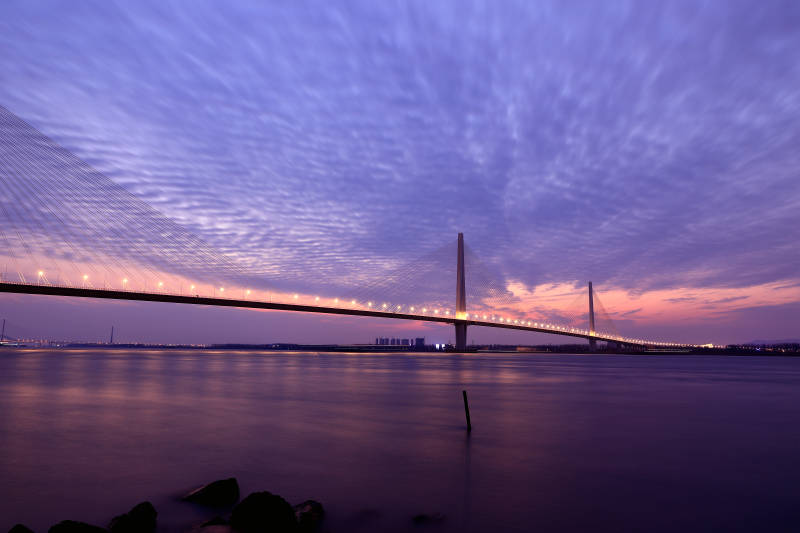 暮色中的南京大胜关长江大桥图片