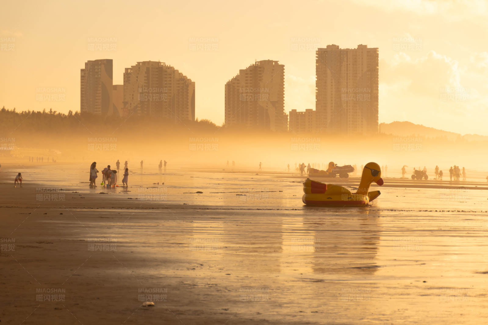 东山岛金銮湾日出海滩图片