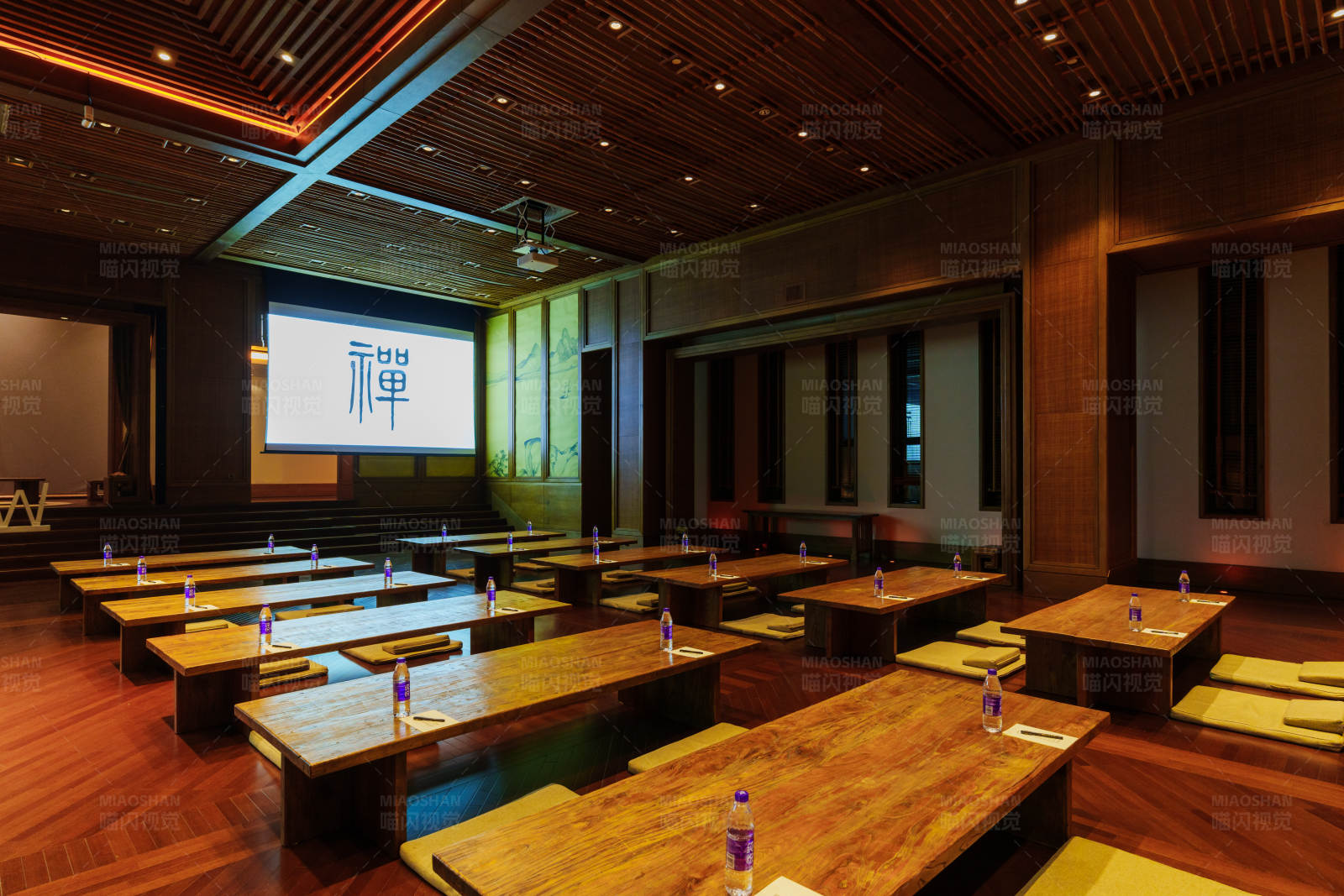 会议室准备就绪图片