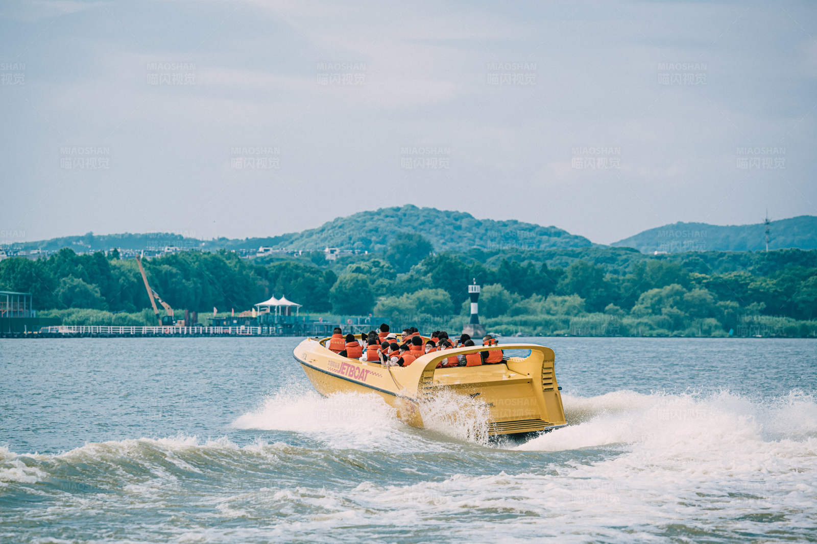 水上快艇游图片