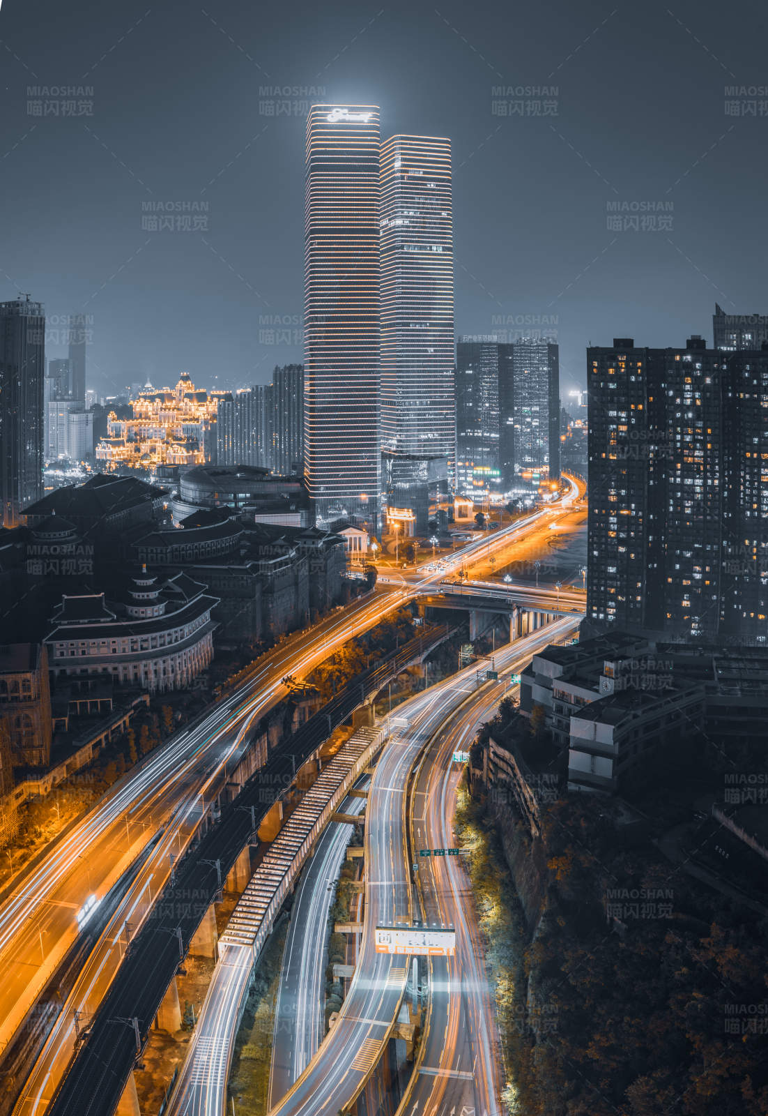 贵阳花果园双子塔图片