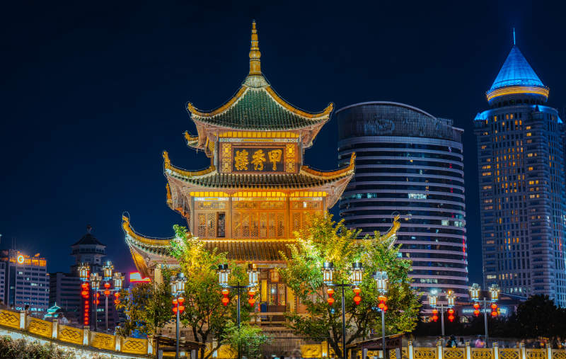 古城夜景 灯火辉煌图片