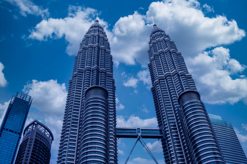 双子塔蓝天图片