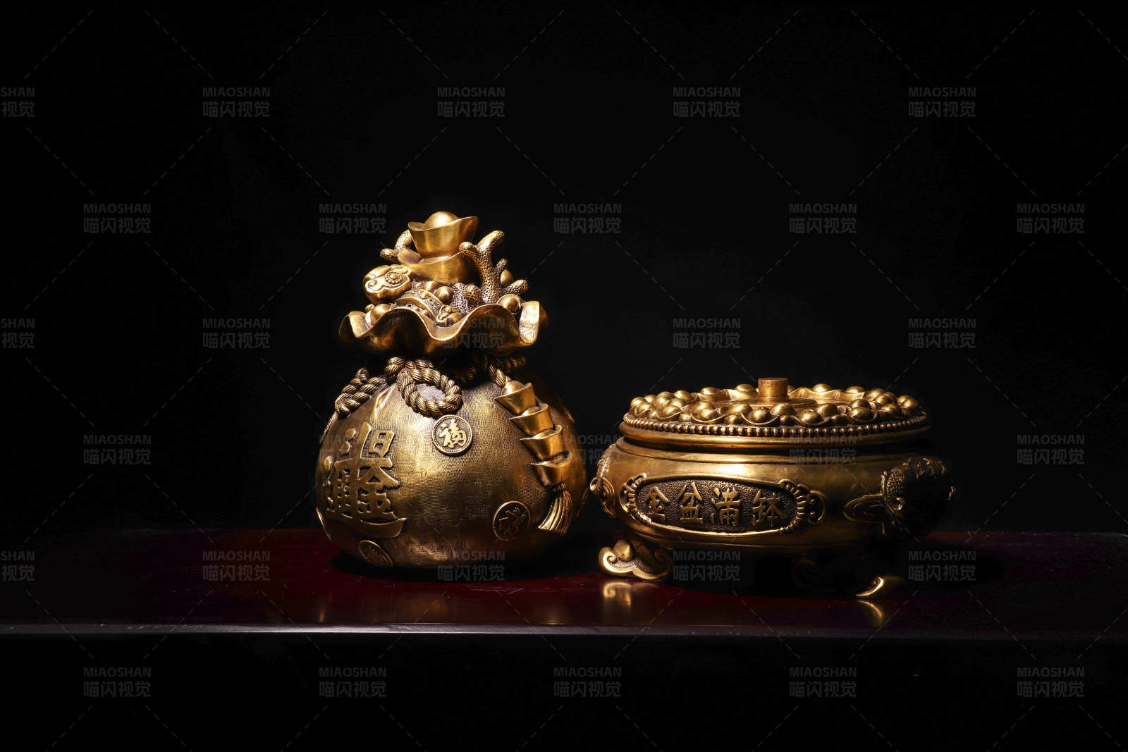 古董金器静物展示图片