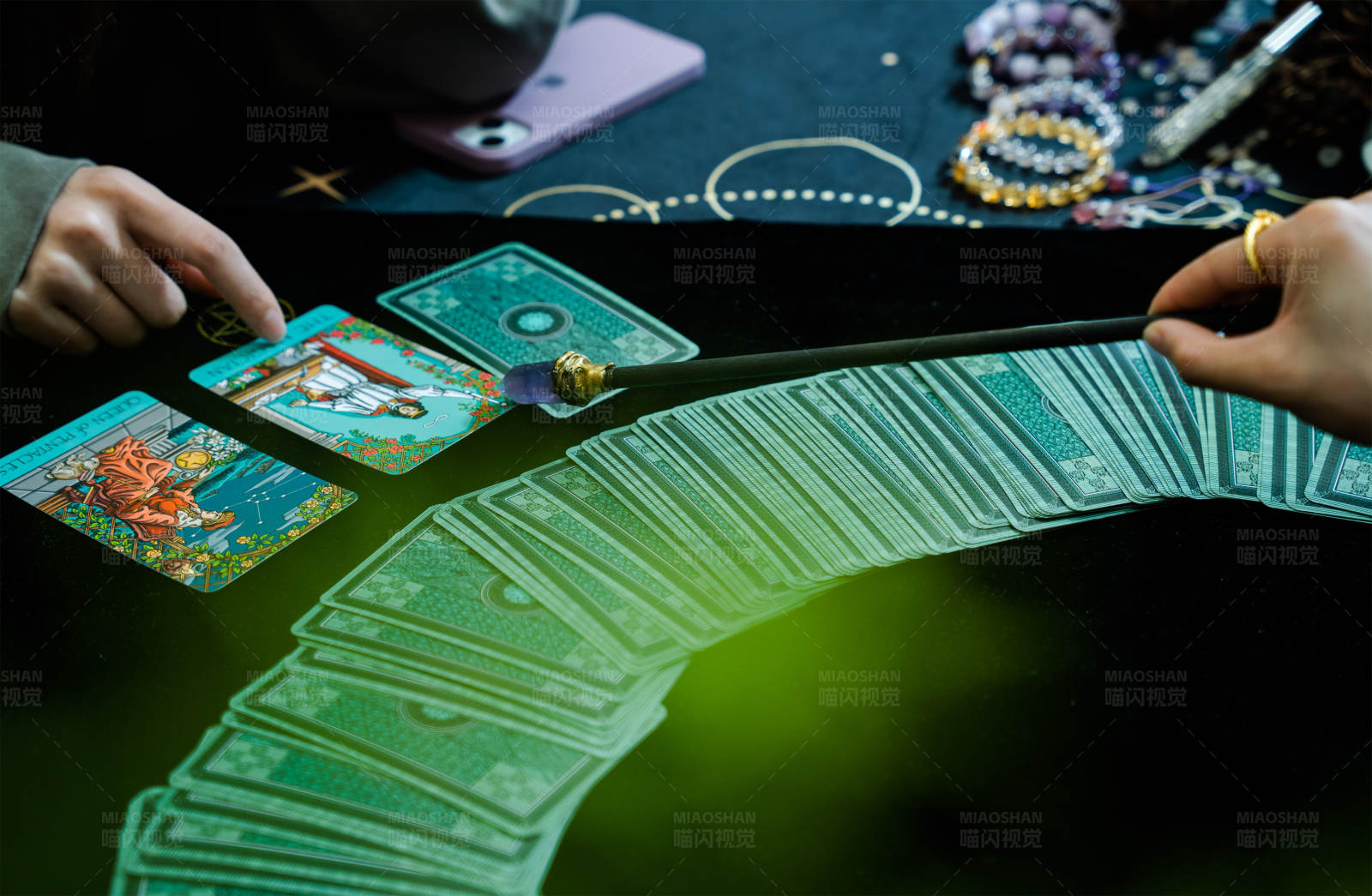 塔罗牌占卜图片