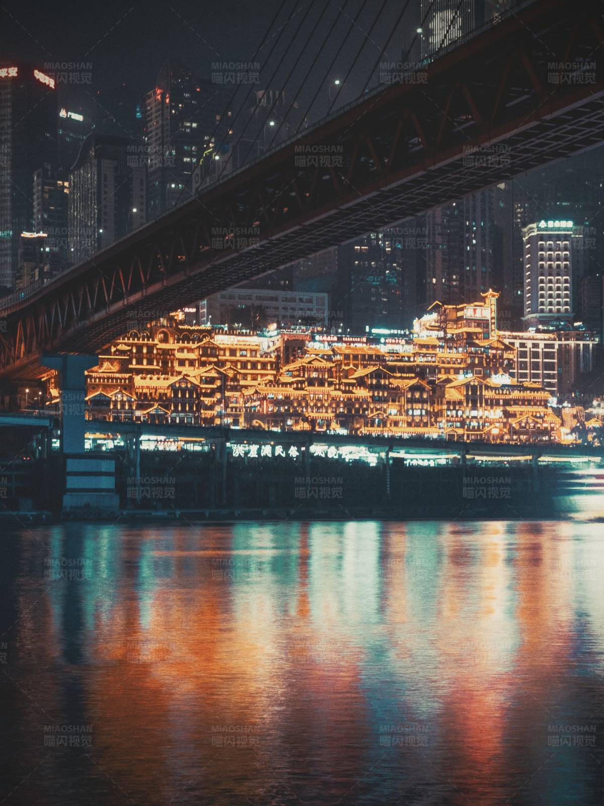 夜色江城 灯火辉煌图片