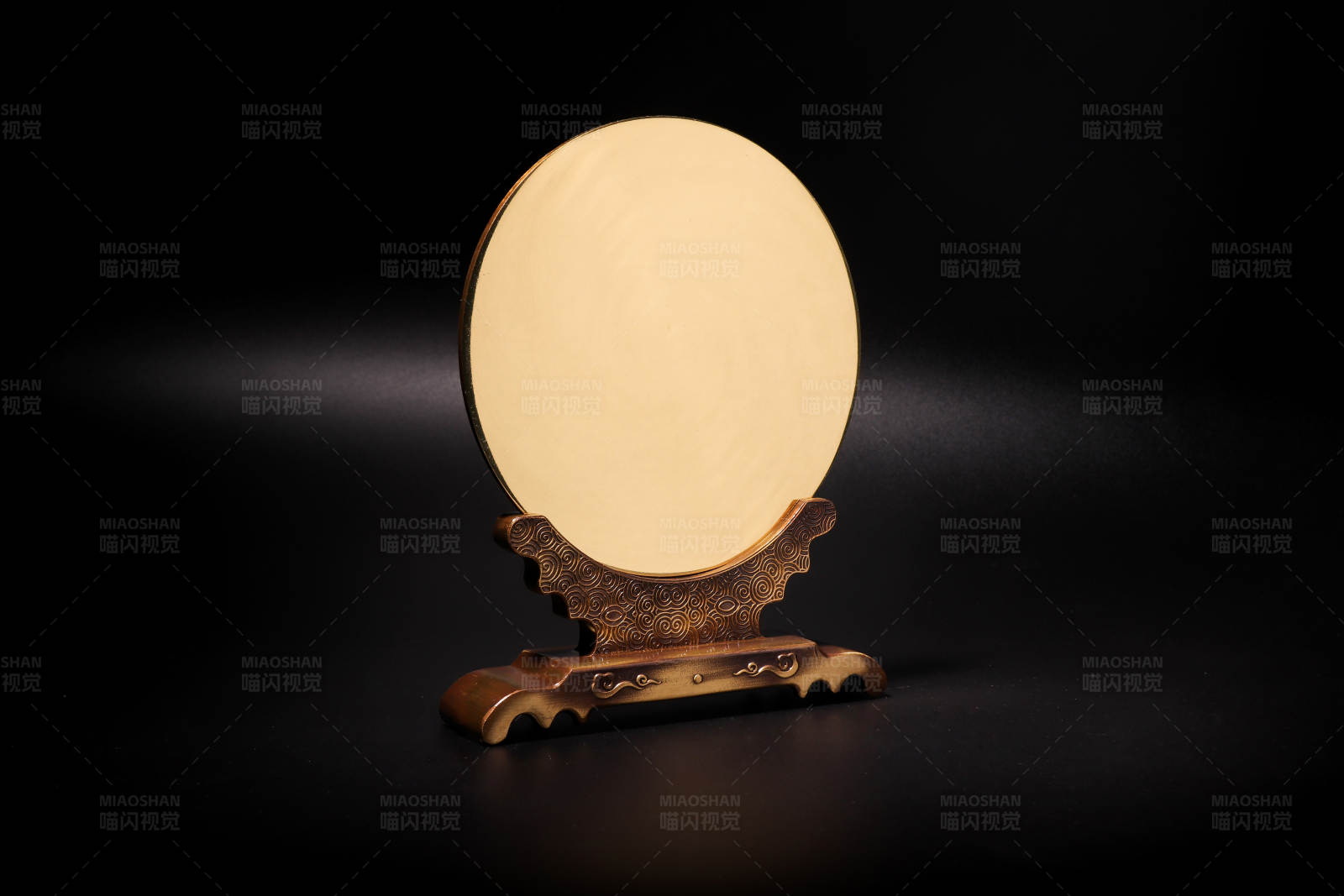 辟邪铜镜古风图片