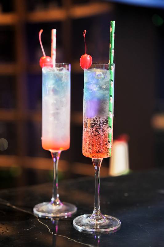 鸡尾酒双杯图片