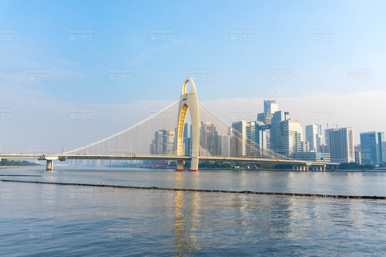 珠江新城与猎德大桥图片