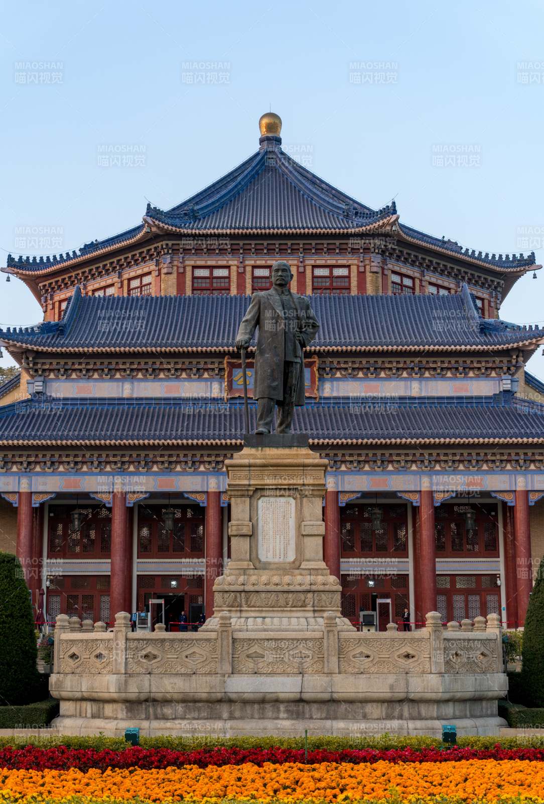 中山纪念堂雕像图片