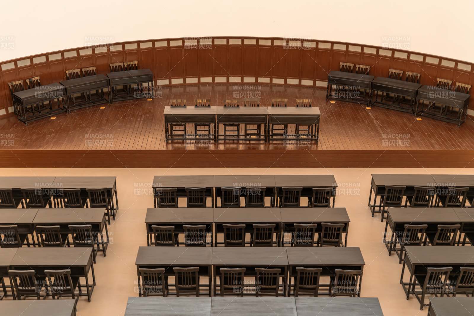 会议厅布局图片