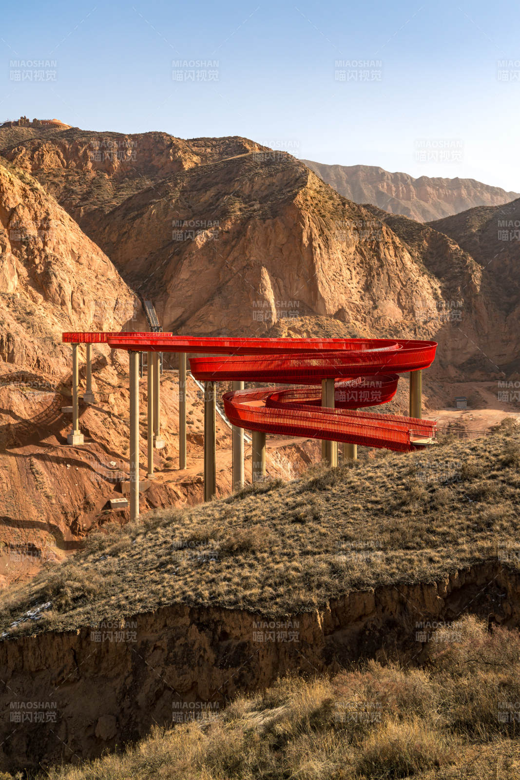  兰州水墨丹霞网红如意桥图片