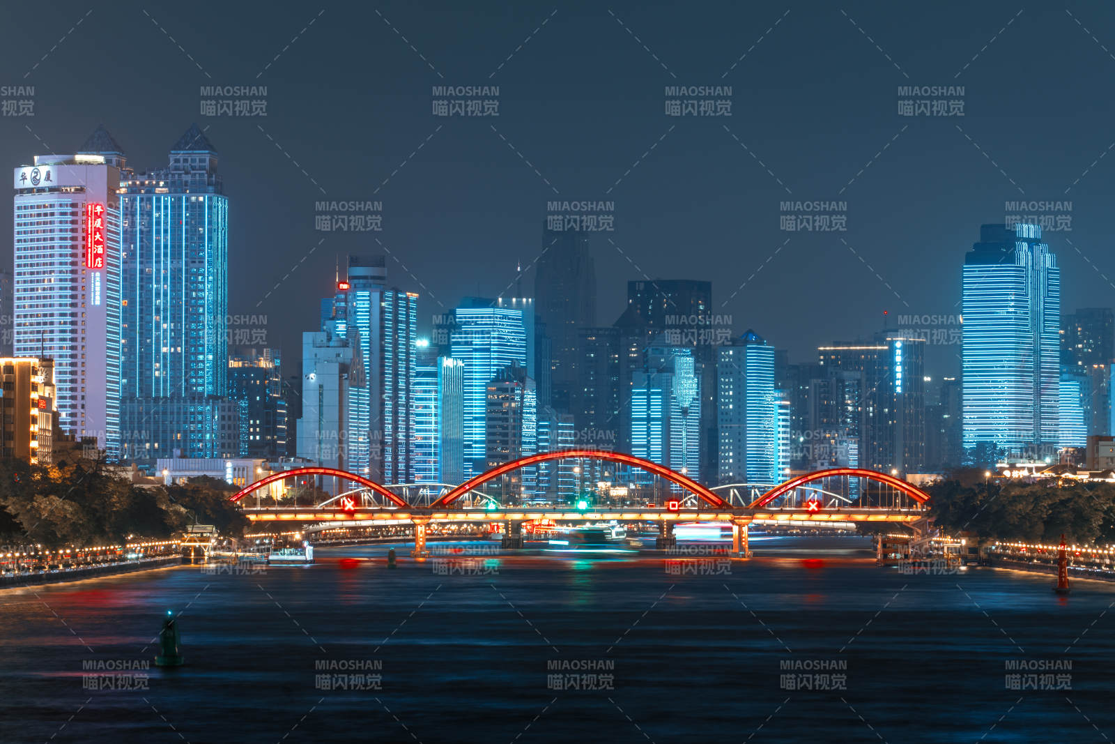 广州珠江两岸城市建筑夜景图片