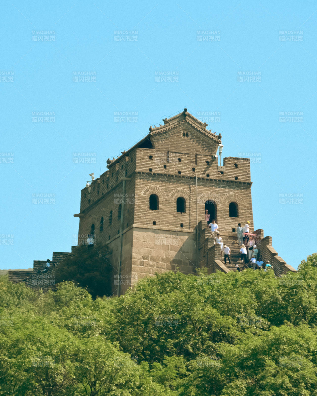 长城上的瞭望塔图片