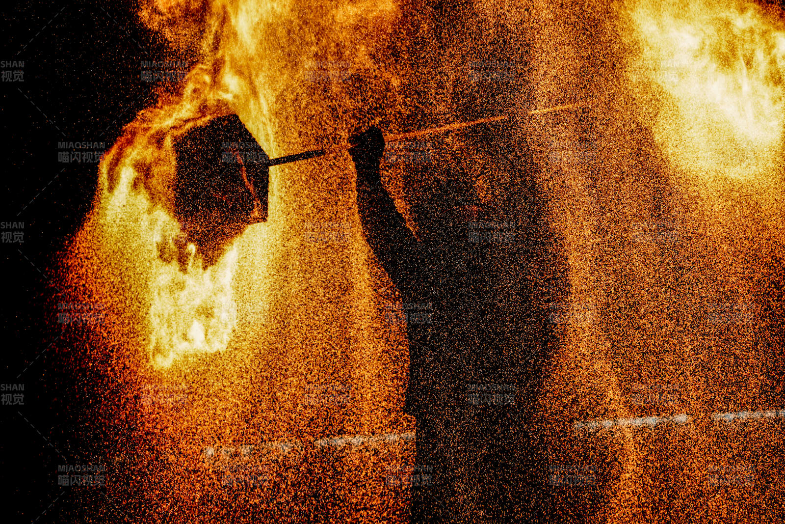 非遗火壶表演图片