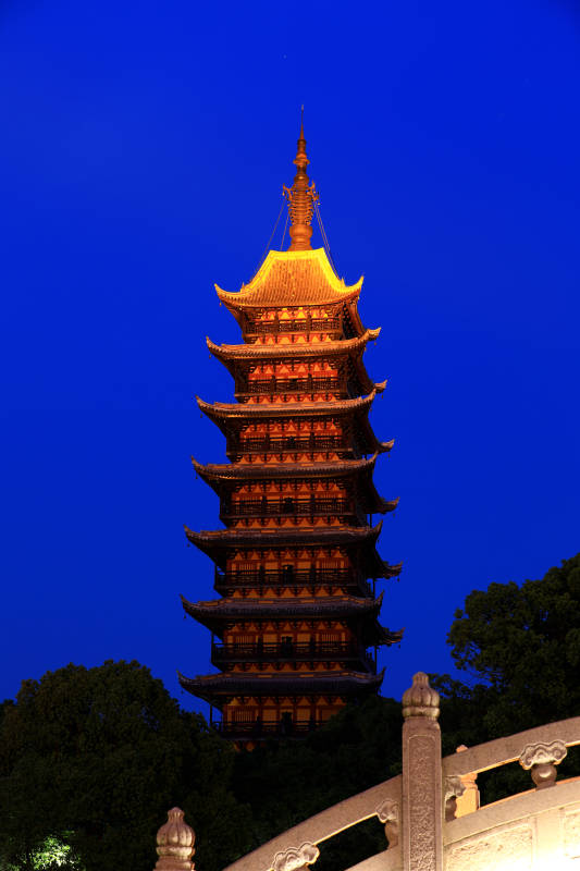 常熟方塔夜景图片