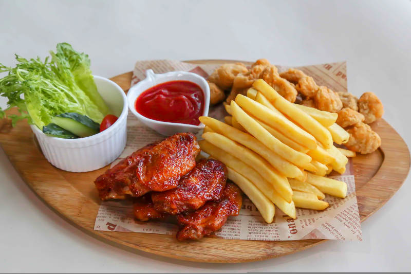 美味快餐拼盘图片