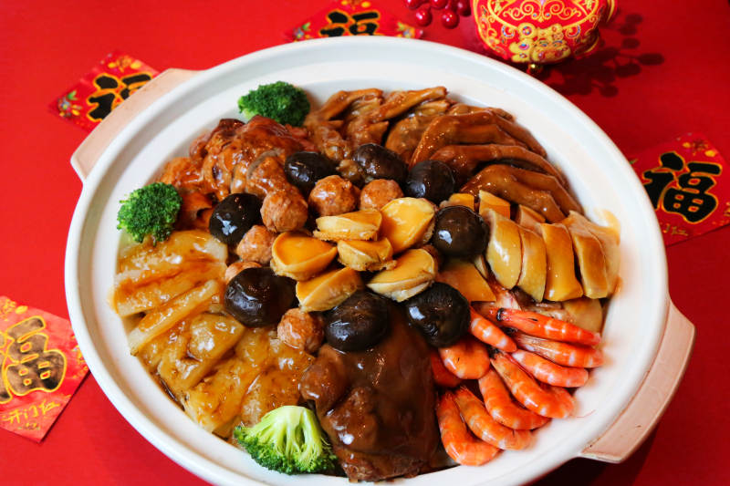 团圆盆菜庆新春图片