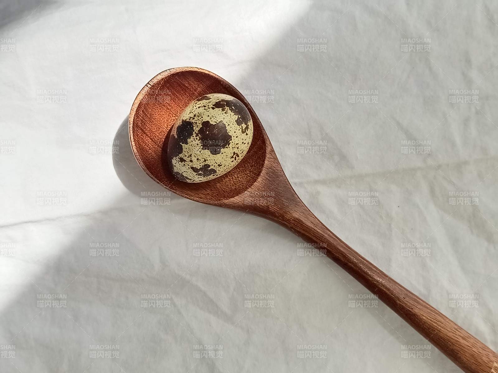 木勺鹌鹑蛋图片