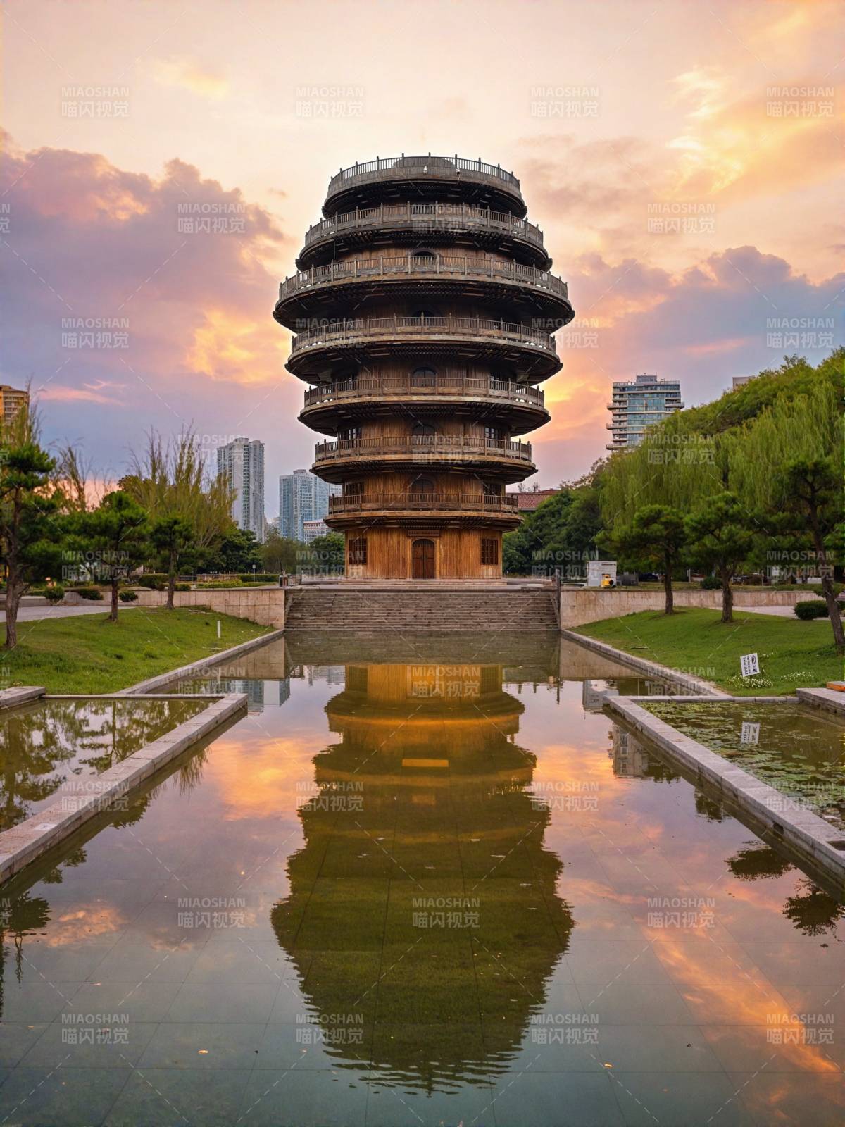 贵阳泉湖公园的云楼图片