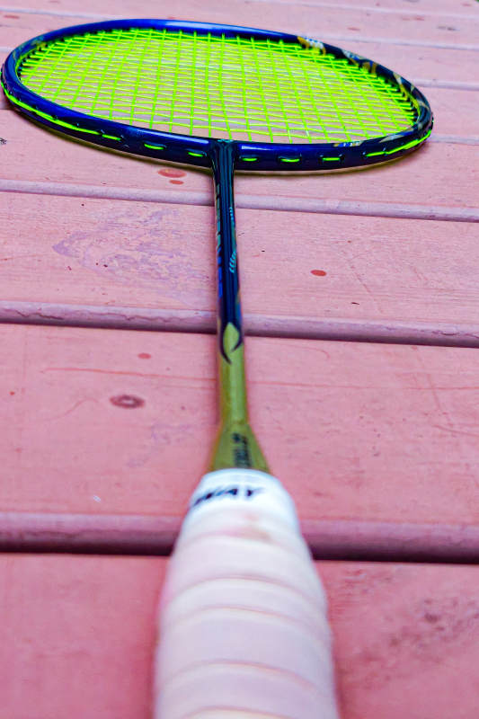 羽毛球拍特写图片