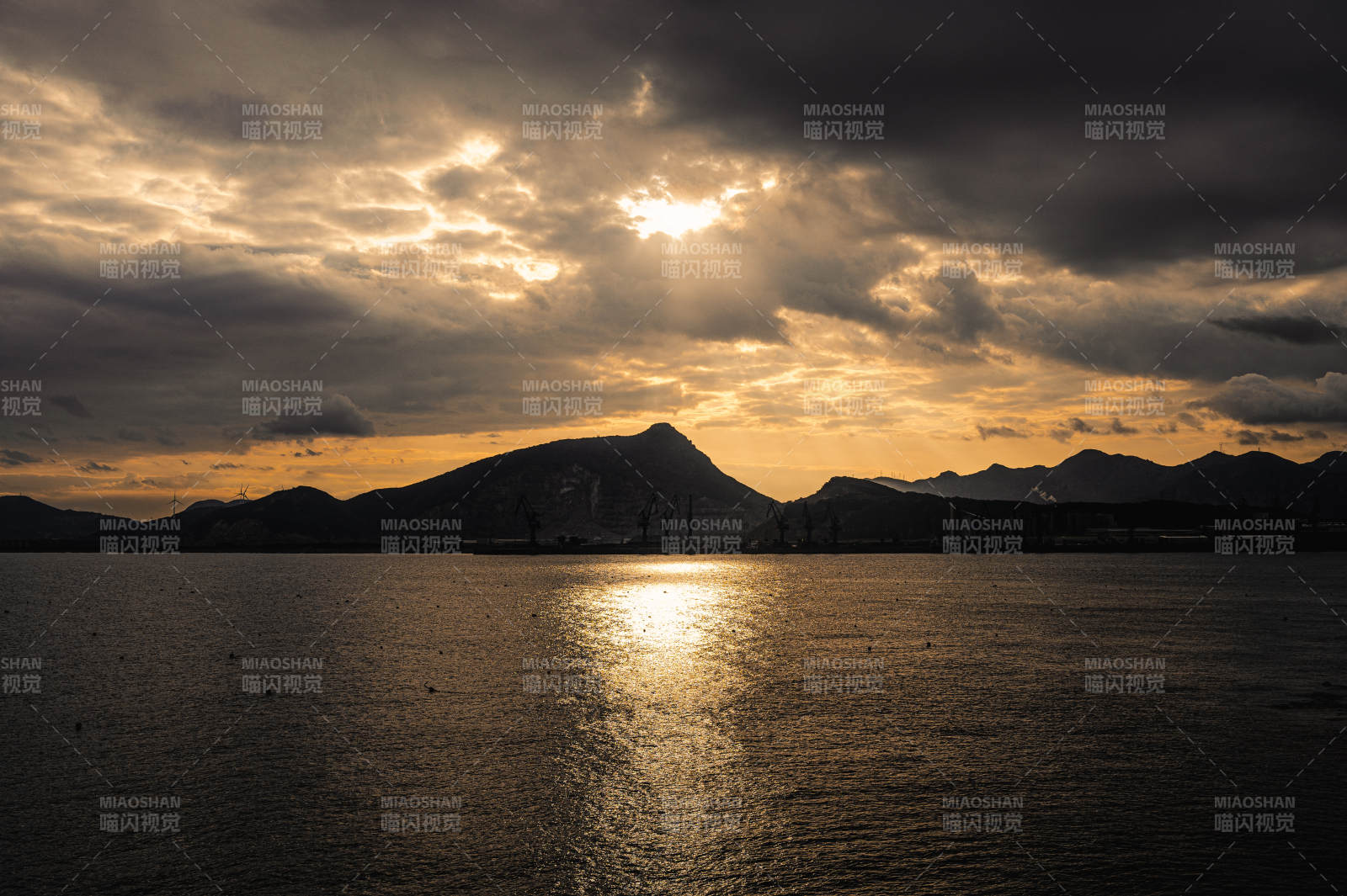 西洛岛落日图片