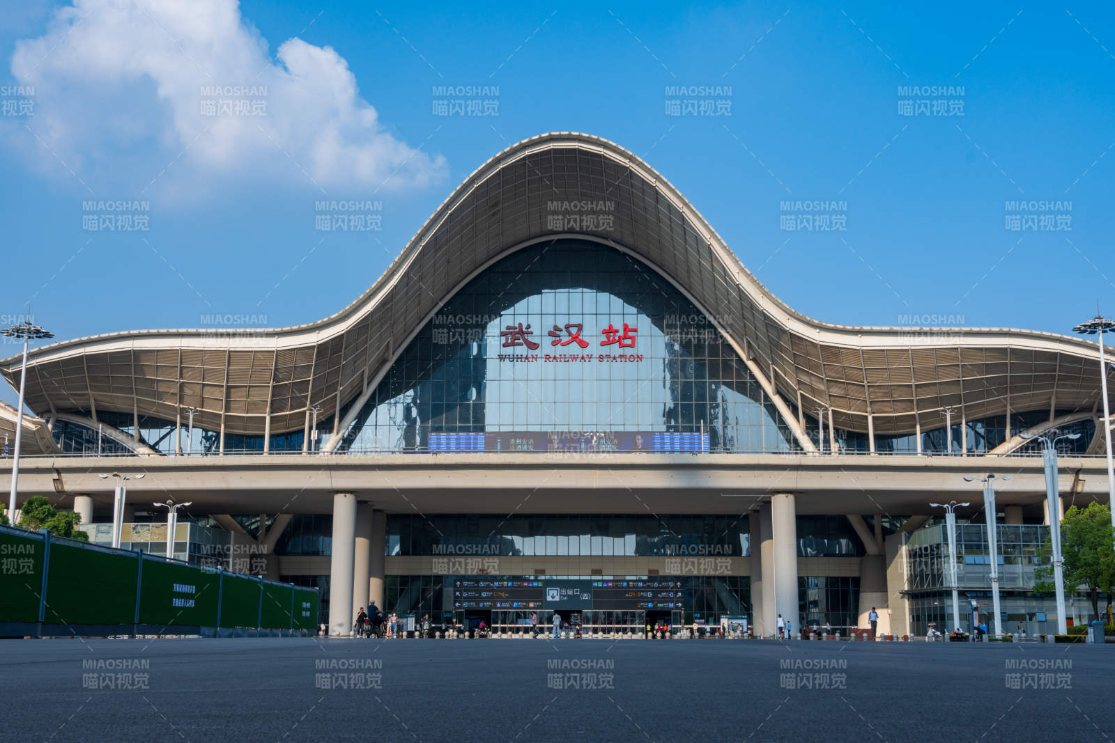 武汉站现代建筑外观图片