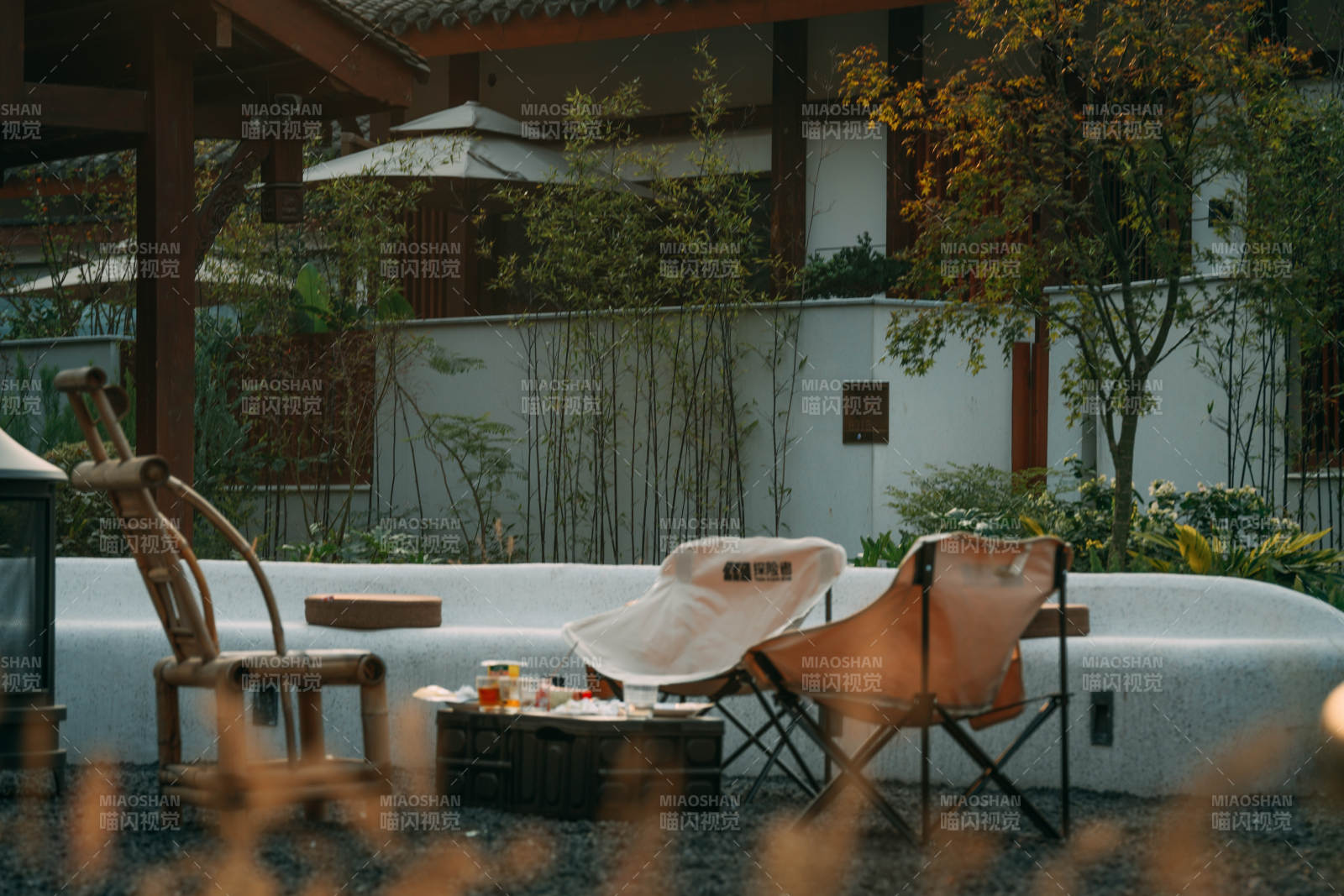 庭院休闲时光图片