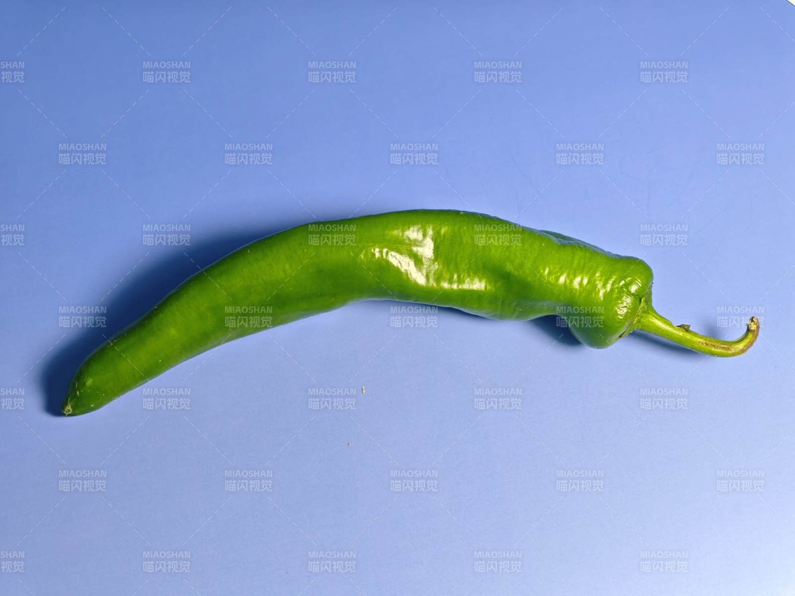 青色辣椒图片